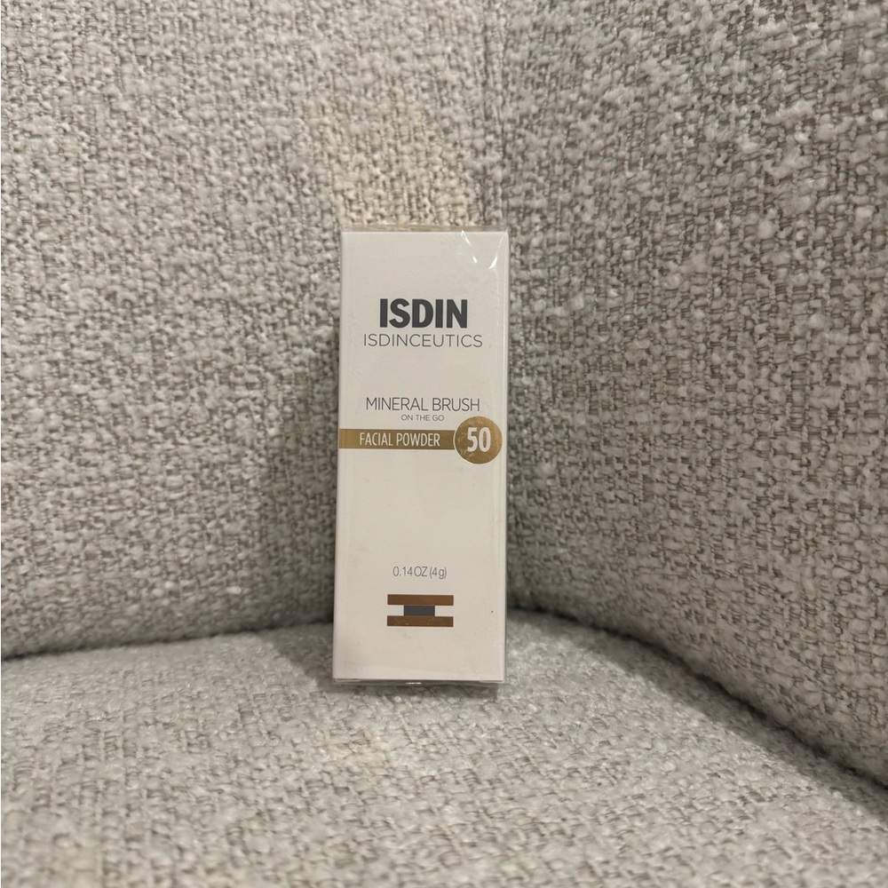 ISDIN Isdinceutics Mineral Brush Facial Powder SPF50
